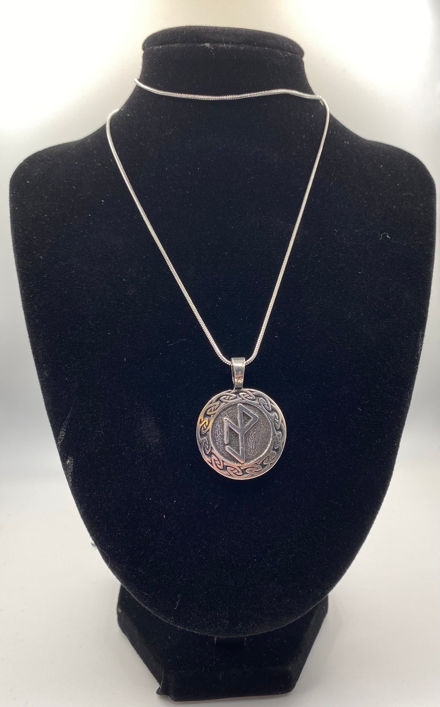 Resilience Rune Pendant and Chain