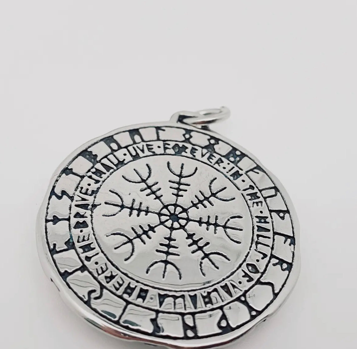 Viking Vegvísir Wayfinder Pendant