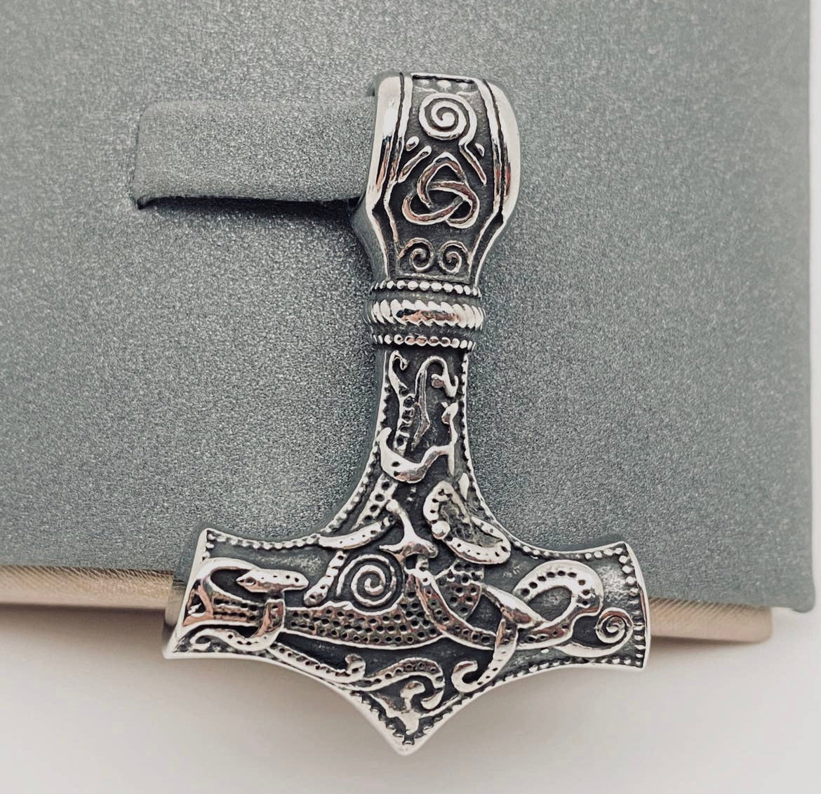 Thor's Hammer Knotwork Pendant