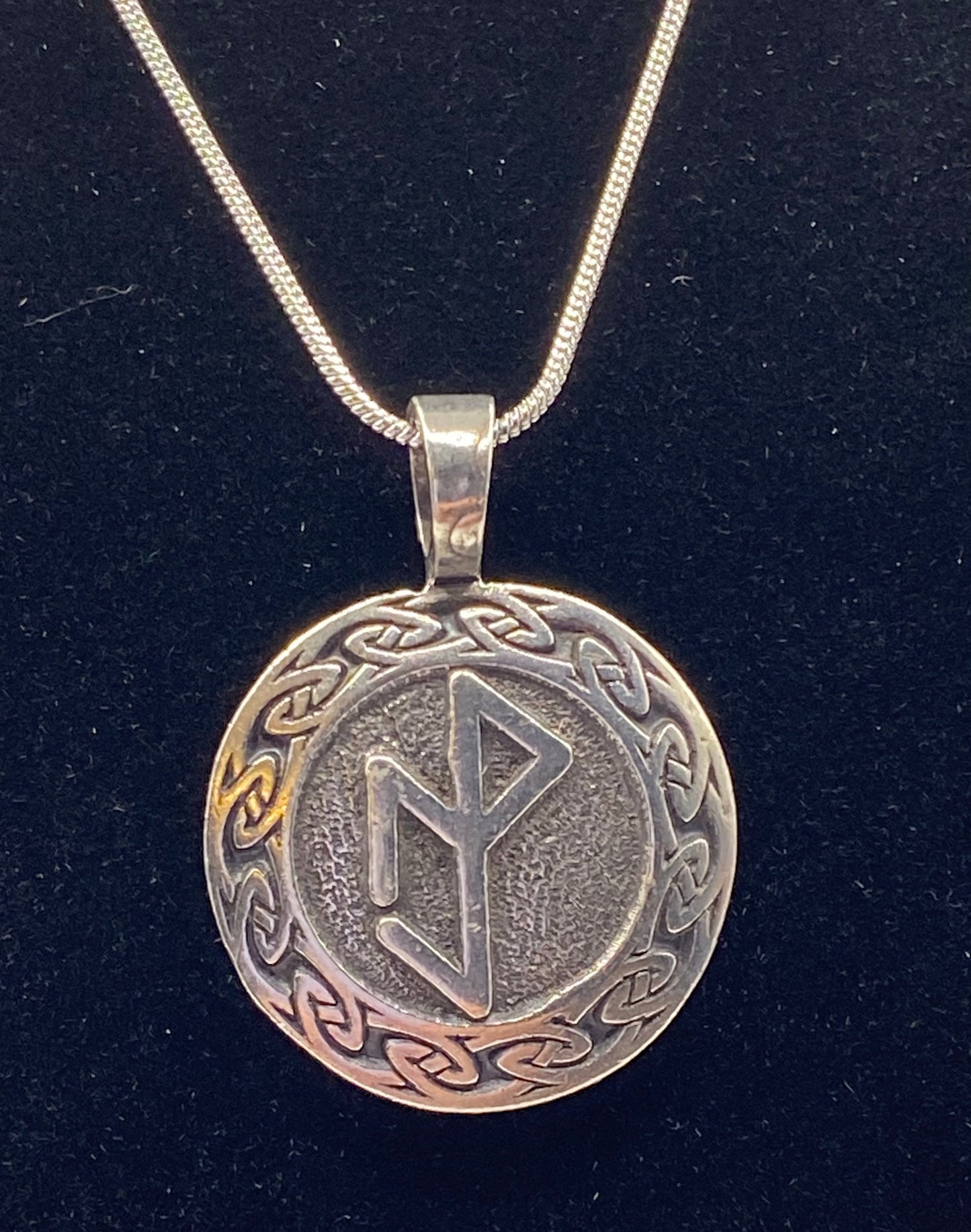 Resilience Rune Pendant and Chain